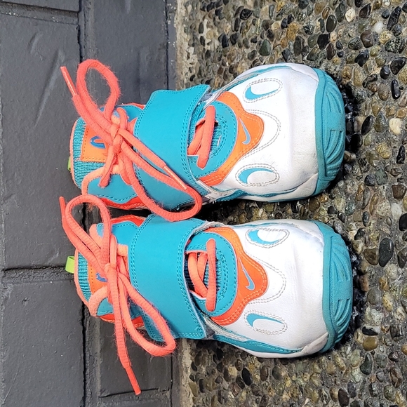 Nike Other - Nike Kids Sneaker- Size 1Y